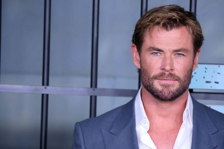 Chris Hemsworth headshot