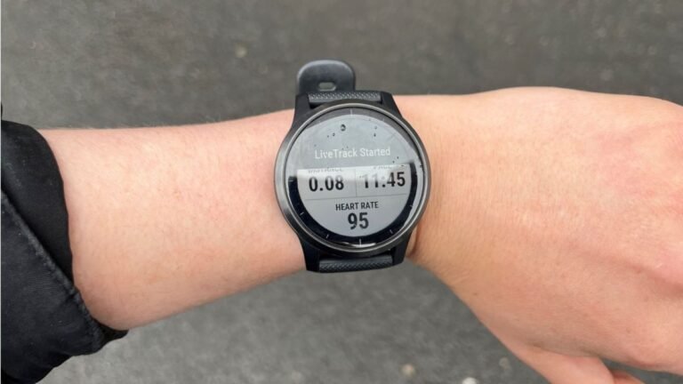 The writer using Garmin LiveTrack during a run