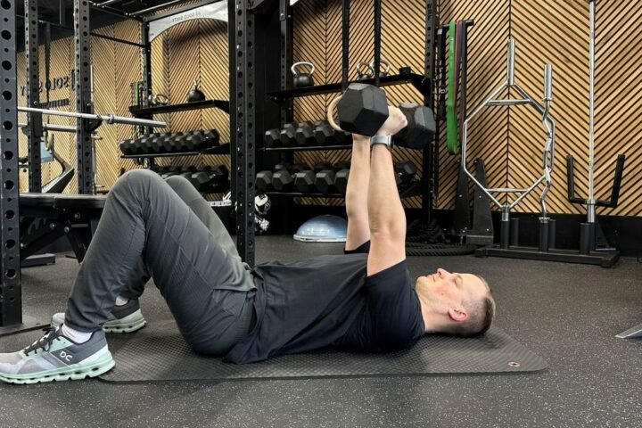 Ollie Thompson demonstrates the floor press